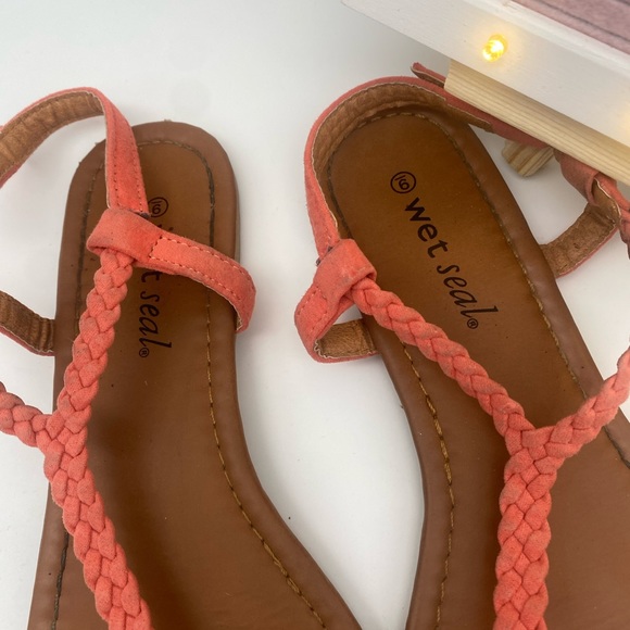 Wet Seal coral sandals - Picture 3 of 4